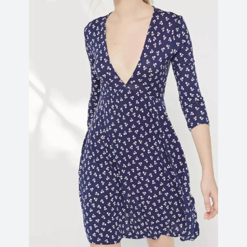 Urban Outfitters Women’s Small Plunge Navy Blue White V-neck Dress Pockets - Picture 14 of 15